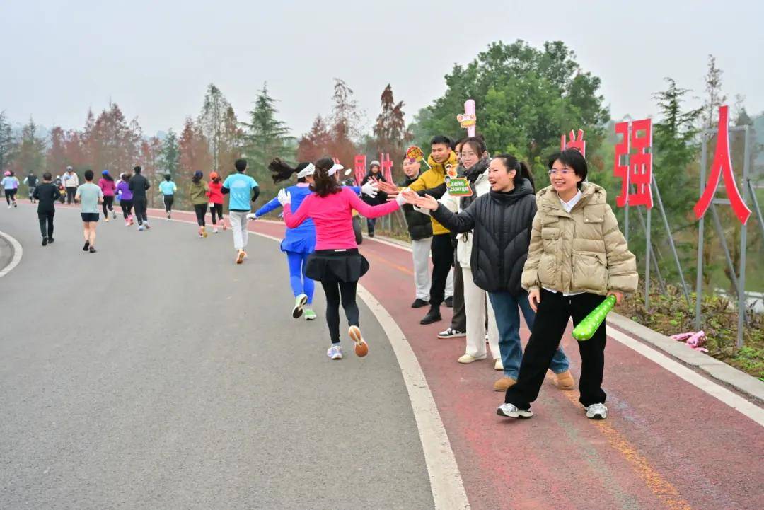 千年荣昌·荣太烧坊|2024重庆·荣昌马拉松赛火热开跑！